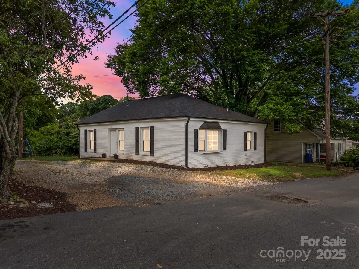 207 Eden Street, Davidson, NC 28036 - #1