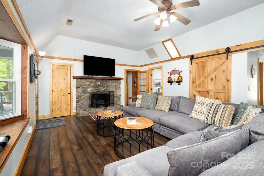 104 Riddle Cove Road, Maggie Valley, NC 28751 - Image #2
