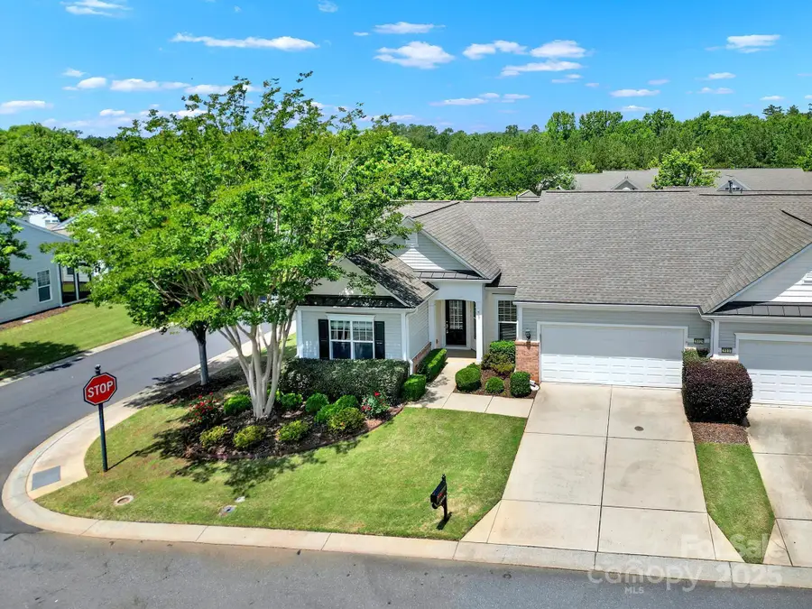 28129 Song Sparrow Lane, Fort Mill, SC 29707 - Image #2