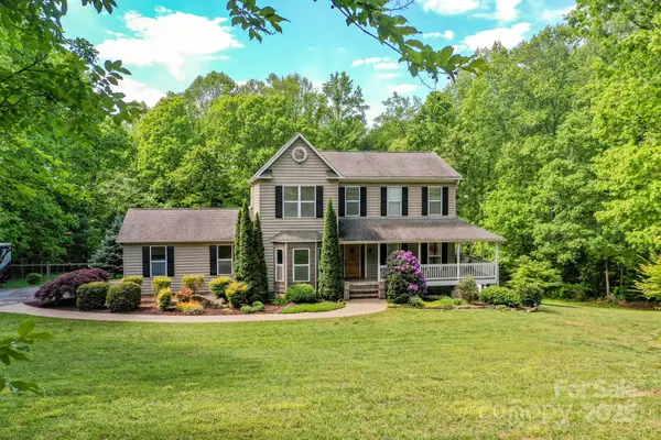 69 Ivy Lane, Fletcher, NC 28732