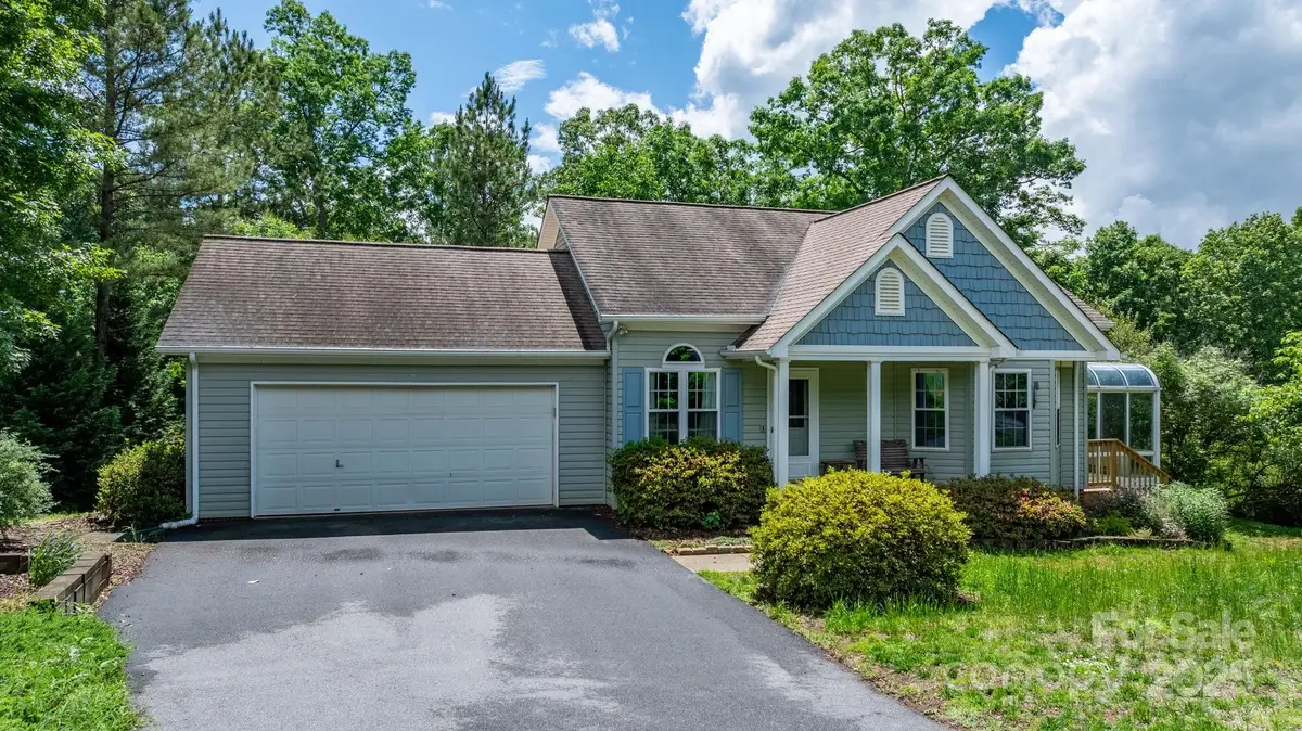 109 Gatwick Court, Statesville, NC 28677 - Image #1