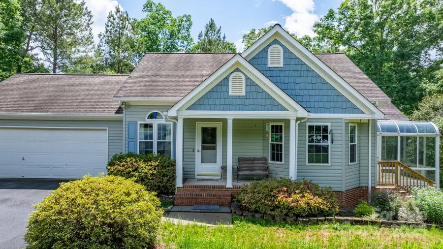 109 Gatwick Court, Statesville, NC 28677 - Image #2