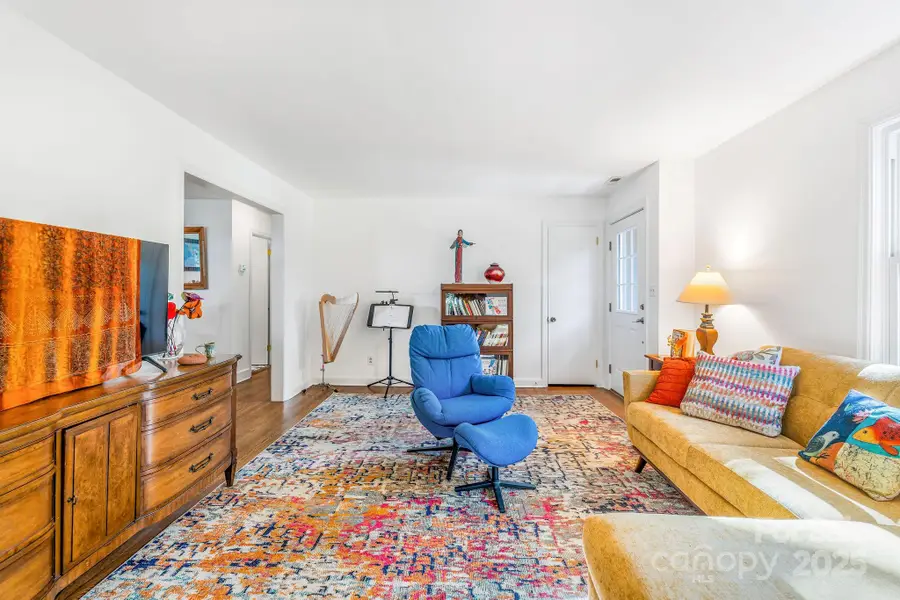 139 Beverly Road, Asheville, NC 28805 - Image #3