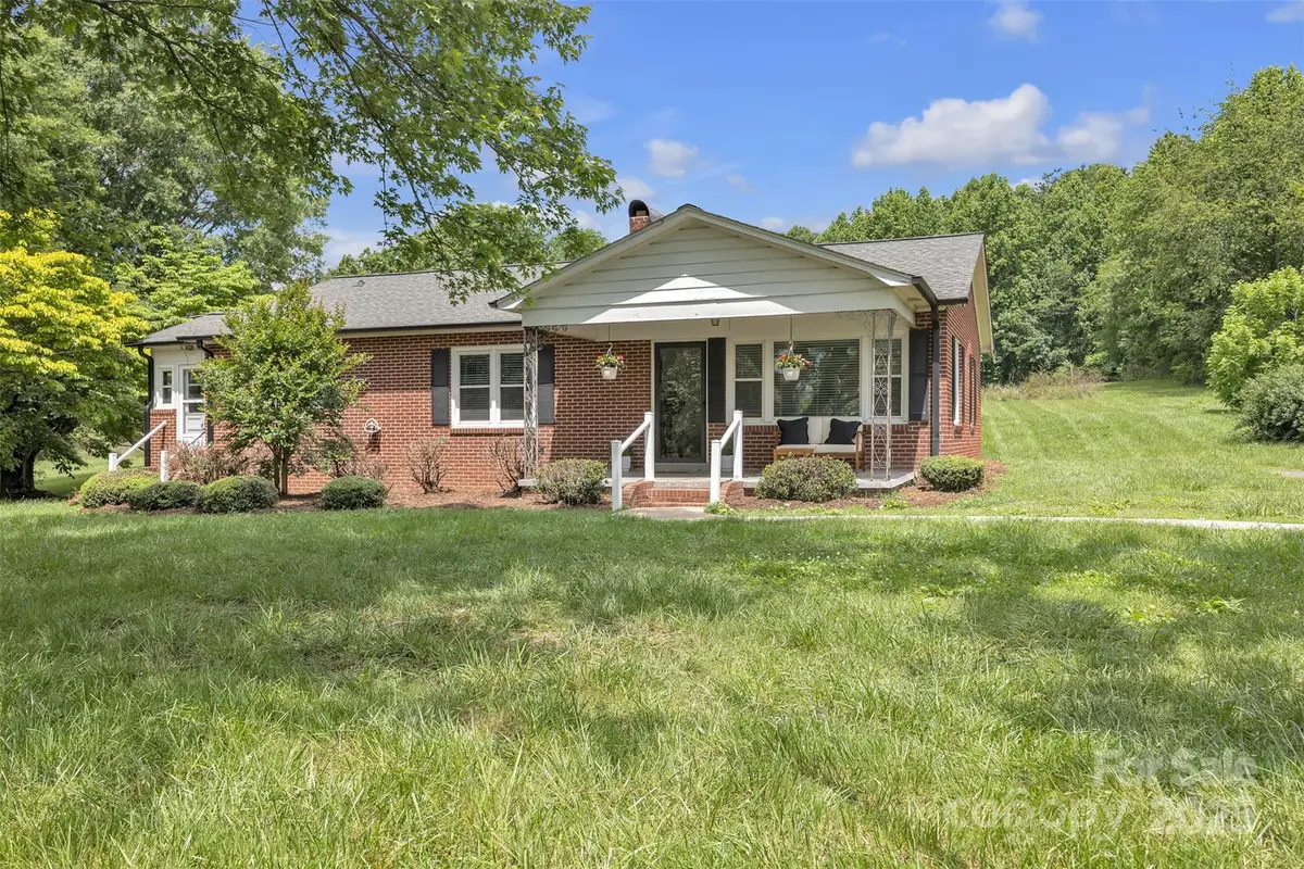 1770 Nc 90 Highway W, Taylorsville, NC 28681 - Image #1