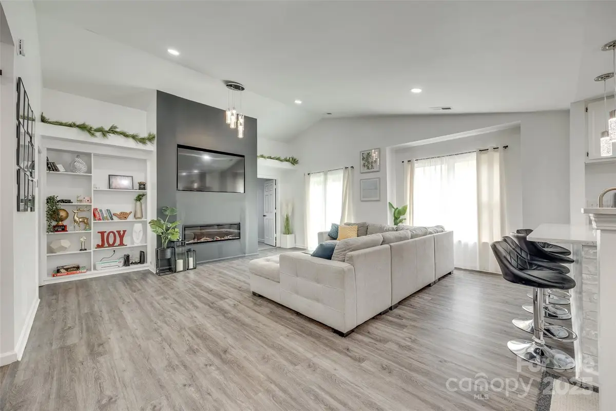 7442 Crestside Lane, Charlotte, NC 28227 - Image #1