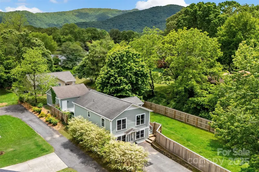 24 Browndale Road, Asheville, NC 28805 - Image #2