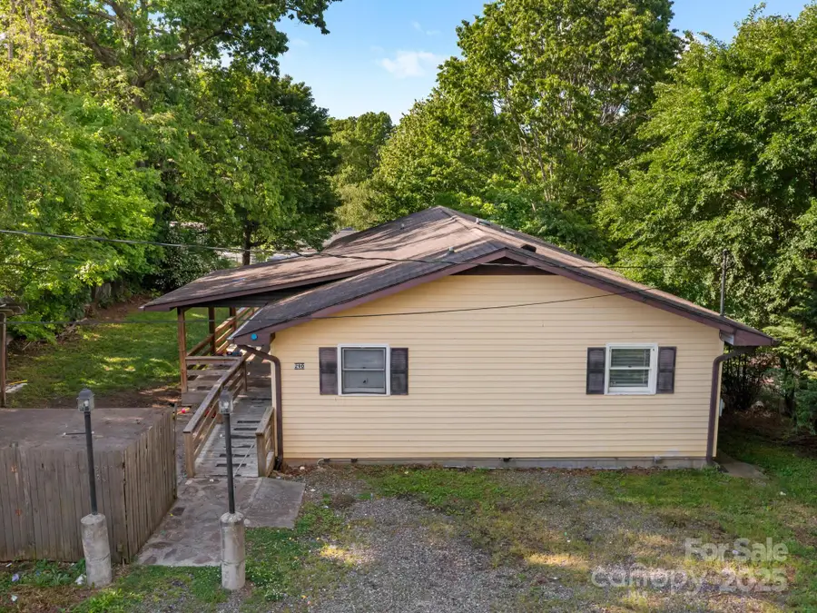 290 Deaverview Road, Asheville, NC 28806 - Image #2