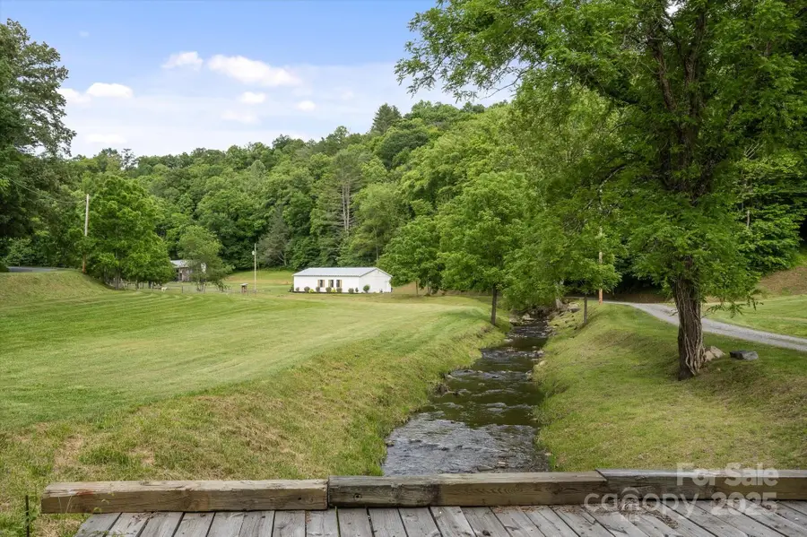 942 Paint Fork Road, Mars Hill, NC 28754 - Image #2