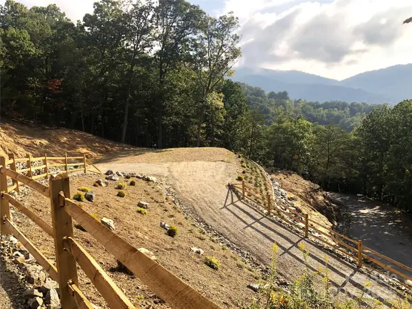 145 Black Oak Drive, Asheville, NC 28804