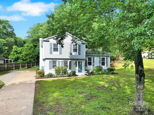 8514 Timber Crest Circle, Charlotte, NC 28226