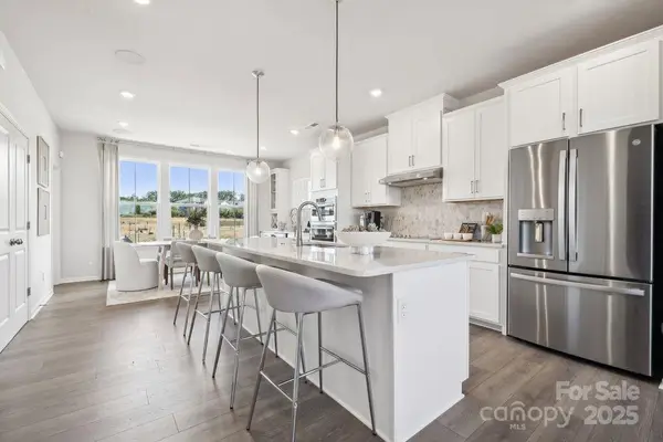 3114 Stelfox Street, Charlotte, NC 28262