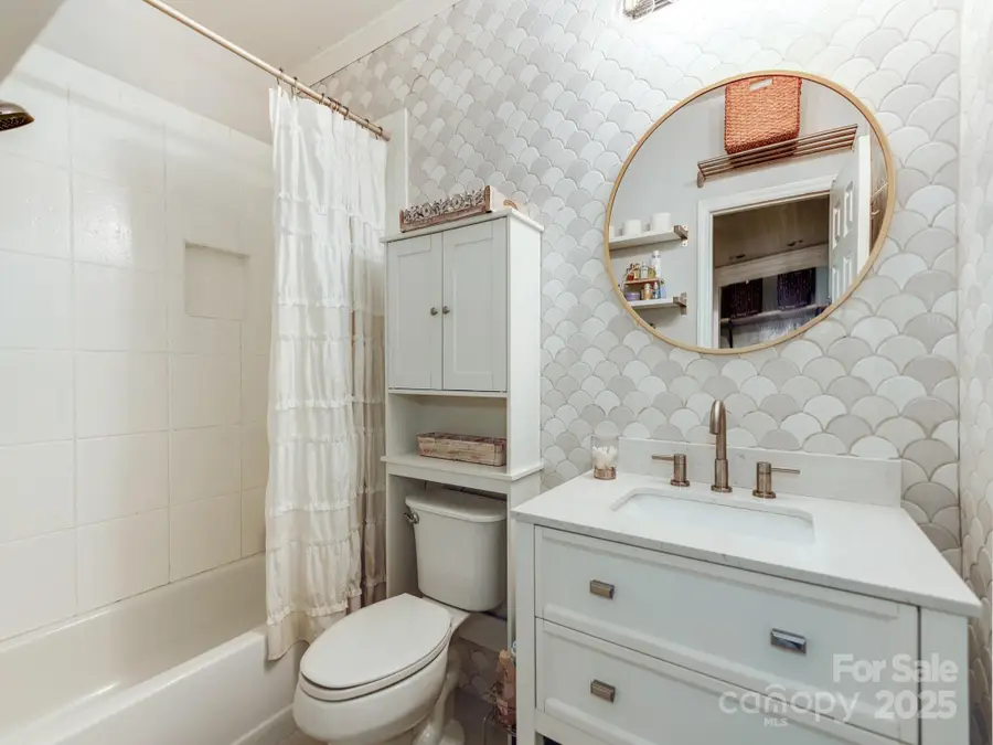 3308 Selwyn Farms Lane #2, Charlotte, NC 28209 - Image #3