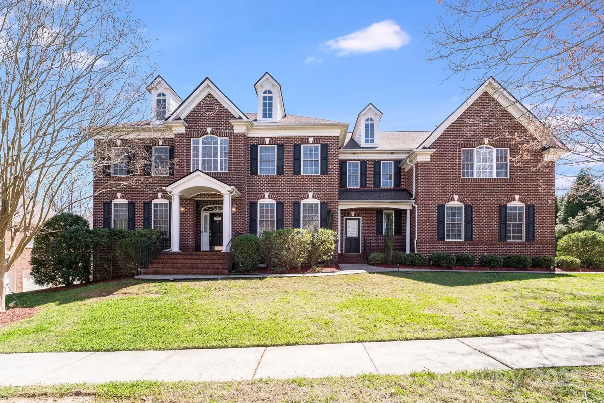 5004 Woodview Lane, Matthews, NC 28104 - #1