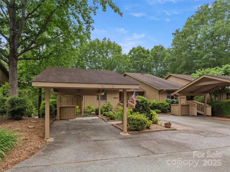 502 Spanish Oak Lane, Hendersonville, NC 28791 - Image #3