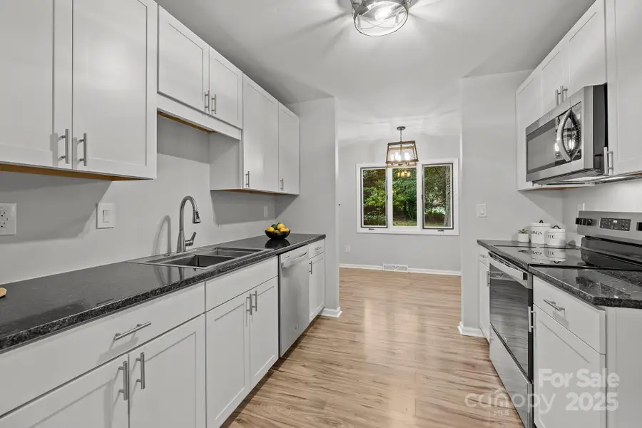 13446 Idlefield Lane, Matthews, NC 28105 - Image #2