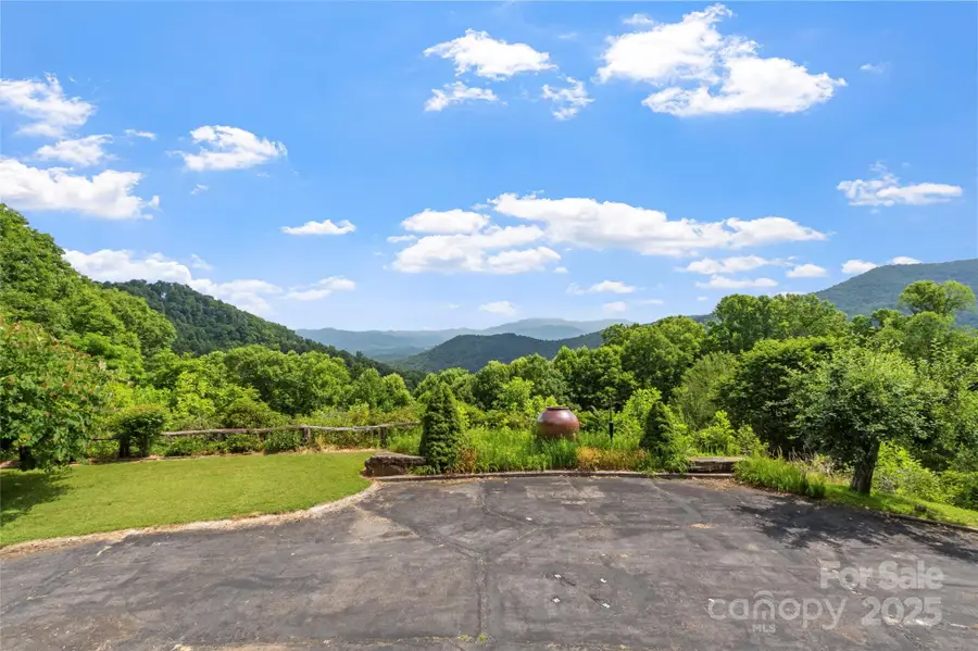 891 Moonshine Mountain Road, Burnsville, NC 28714 - Image #3
