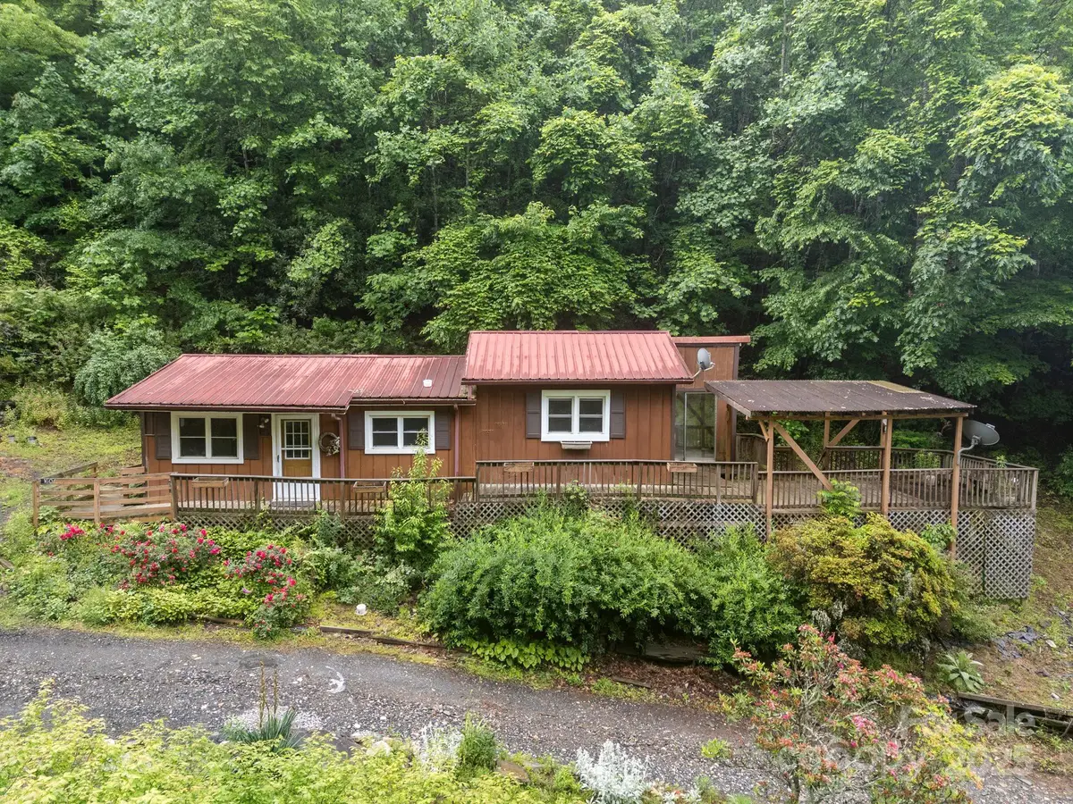 160 Colehearth Hollow Road, Bakersville, NC 28705 - Image #1