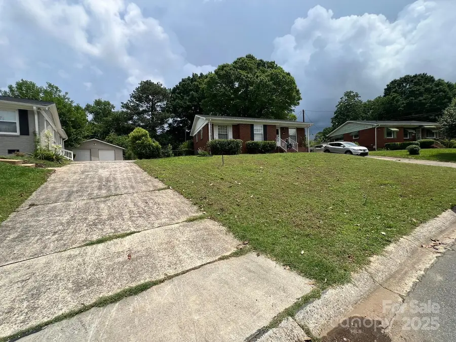 4414 Birkdale Drive, Charlotte, NC 28208 - Image #2