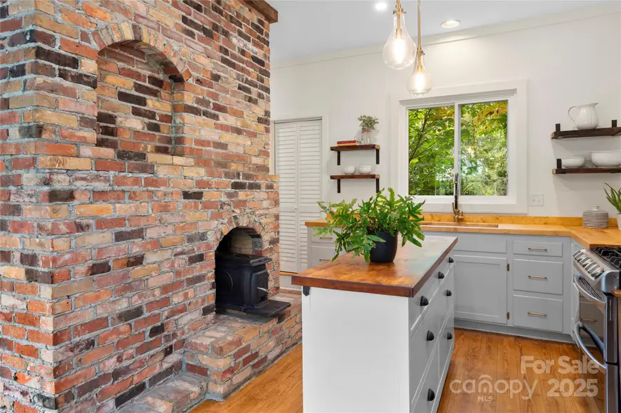 528 Padgettown Road, Black Mountain, NC 28711 - Image #3