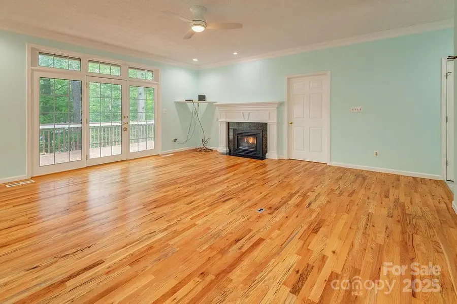 111 Sunny Ridge Drive, Asheville, NC 28804 - Image #3