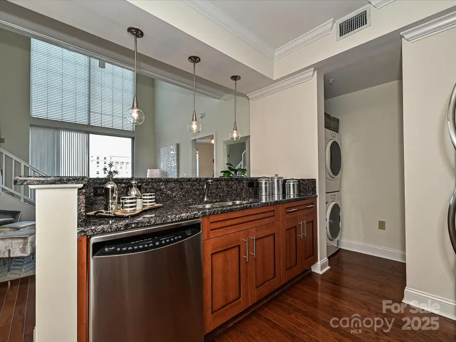 300 W 5th Street #723, Charlotte, NC 28202 - Image #2