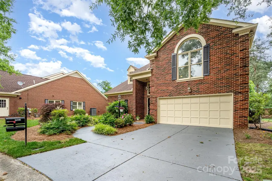 7031 Walton Heath Lane, Charlotte, NC 28277 - Image #3