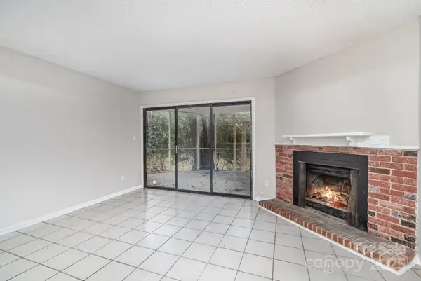 8005 Horse Chestnut Lane, Charlotte, NC 28277