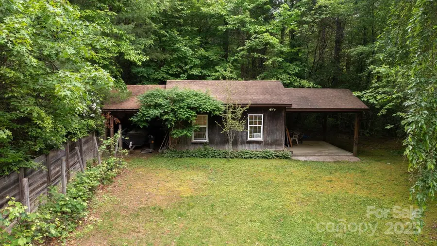 350 Stagecoach Road, Zirconia, NC 28790 - Image #3