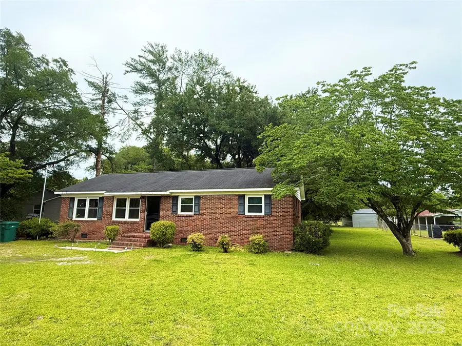 101 Windsor Drive, Cheraw, SC 29520 - Image #2