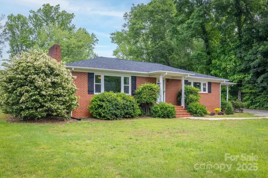 826 Jamestown Road, Morganton, NC 28655 - Image #2