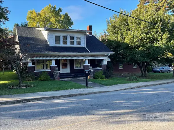 318 Academy Street, Canton, NC 28716