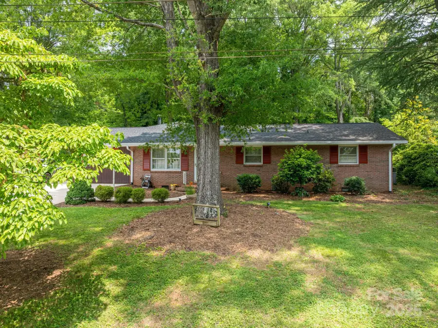 3120 7th Street Drive Ne, Hickory, NC 28601 - Image #3