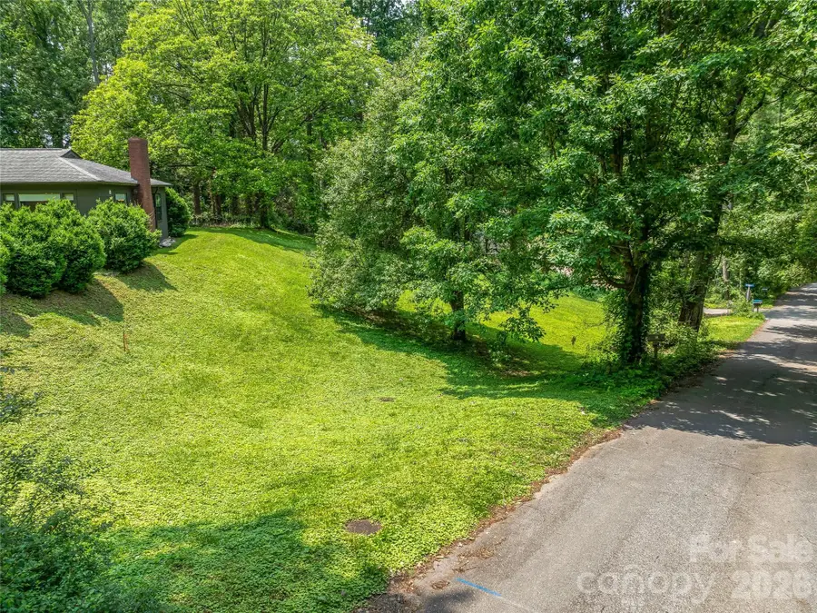99999 W Skyland Circle #3, Asheville, NC 28804 - #2