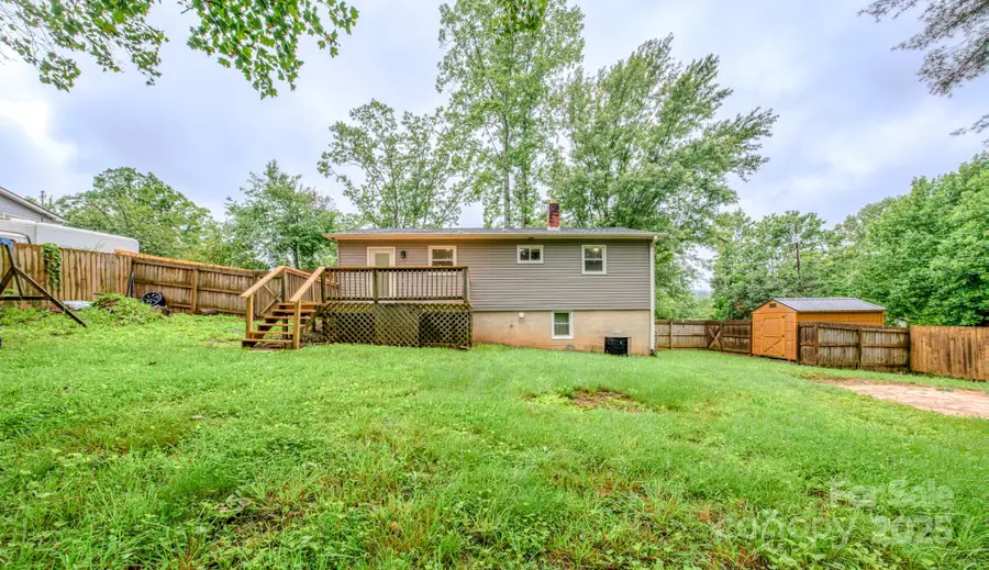 109 Chapman Drive, Asheville, NC 28805 - Image #2