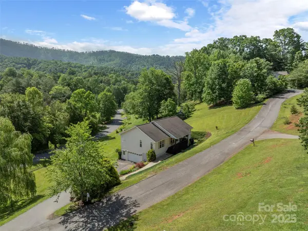 8 Rose Briar Circle, Weaverville, NC 28787