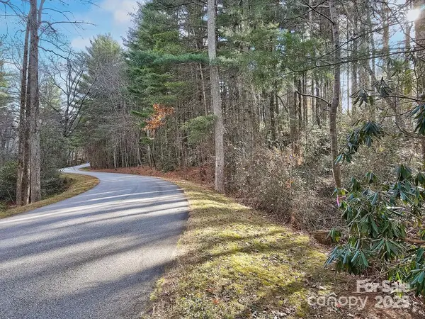 000 Ravenwood Drive #6, Fletcher, NC 28732