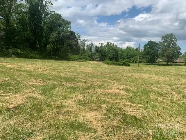 3.02AC 9th Avenue E, Hendersonville, NC 28792 - Image #2