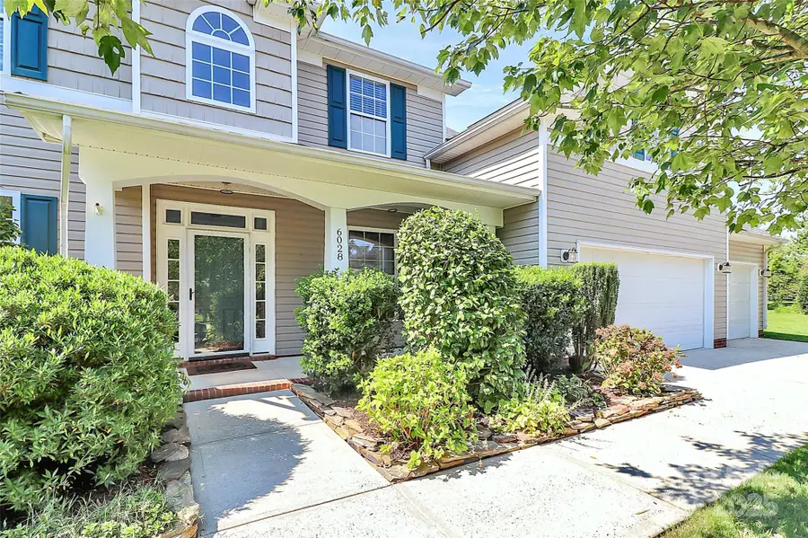6028 Zinnia Drive, Matthews, NC 28104 - Image #2
