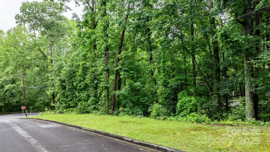 765 Tanglecliff Street Se, Valdese, NC 28690 - Image #3