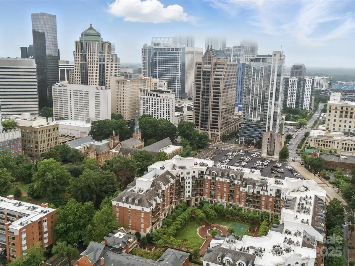 300 W 5th Street #339, Charlotte, NC 28202 - Image #1