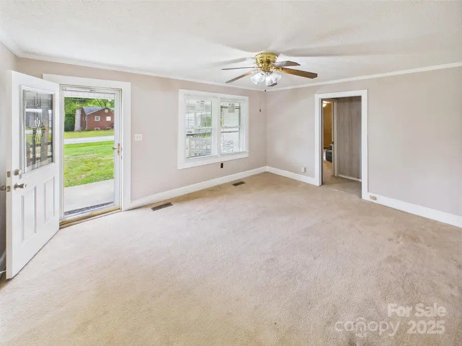 271 Nc 16 Highway N, Taylorsville, NC 28681 - Image #3