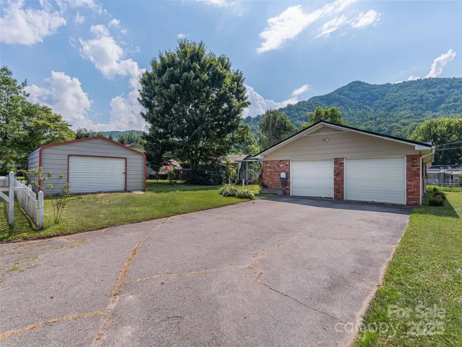 10 Estes Drive, Waynesville, NC 28786 - Image #3
