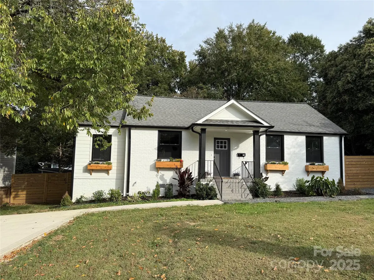 2114 Thurmond Place, Charlotte, NC 28205 - Image #1