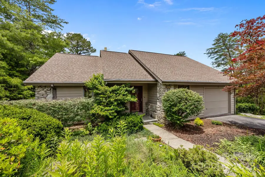 4 Zachary Ridge Road, Asheville, NC 28804 - Image #2