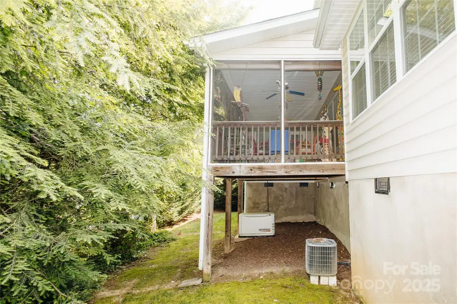 47 Victoria Park Drive, Hendersonville, NC 28792 - Image #2