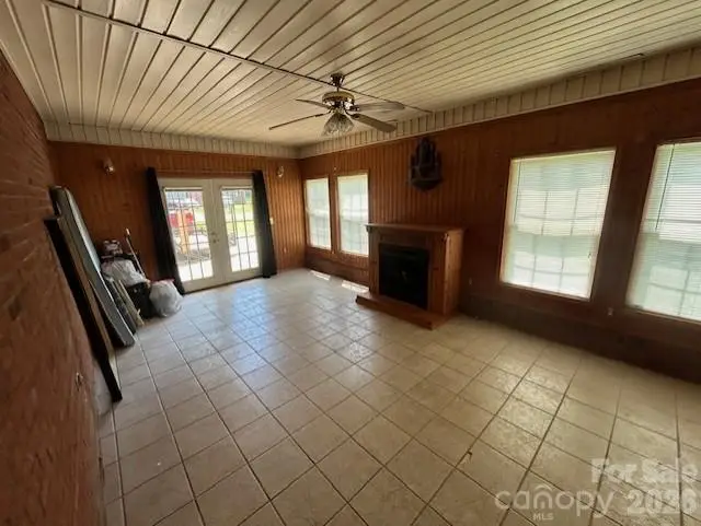 1616 Lazenby Street #17, Newton, NC 28658 - Image #2