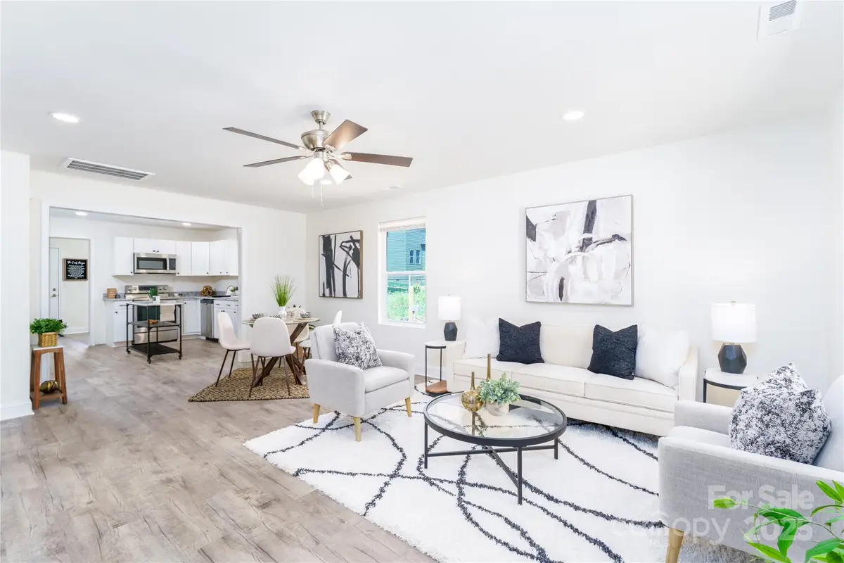 810 W Raleigh Avenue, Statesville, NC 28677 - Image #1