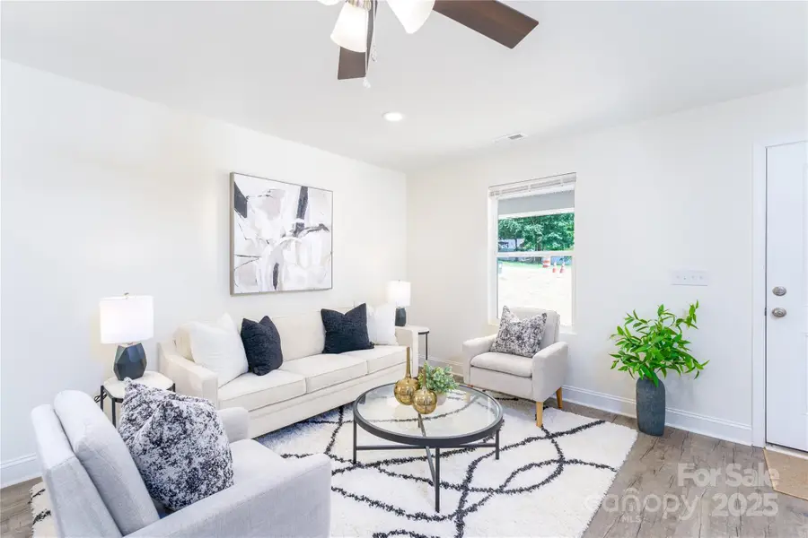 810 W Raleigh Avenue, Statesville, NC 28677 - Image #3