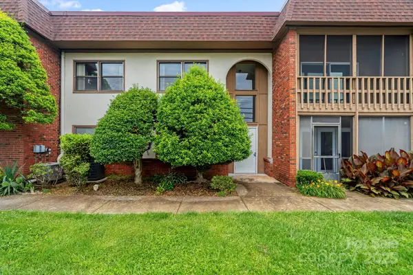 427 6th Avenue W #Unit B-8, Hendersonville, NC 28739
