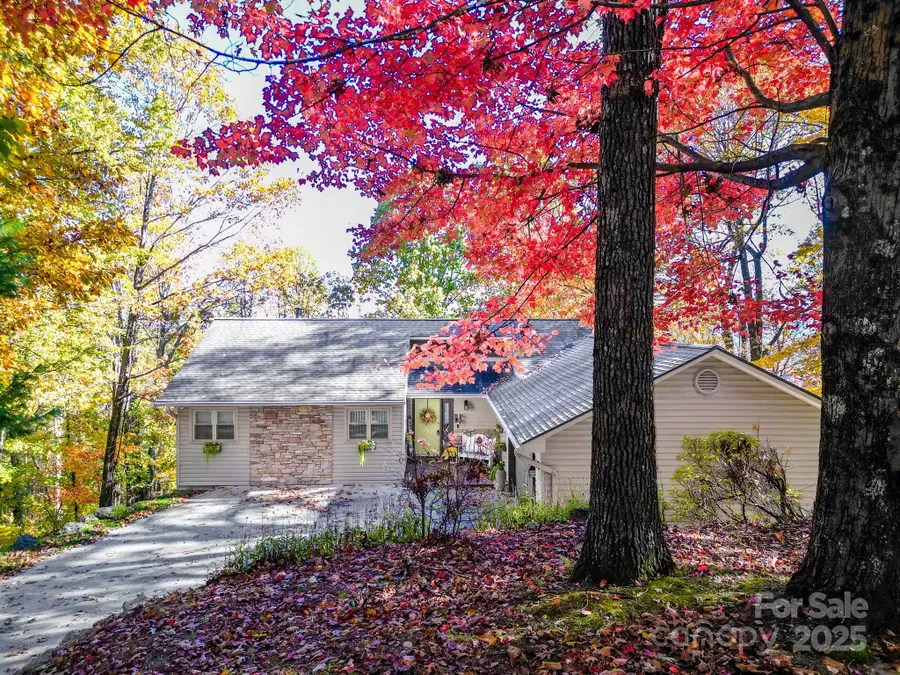 110 Spring Path, Hendersonville, NC 28739 - Image #2